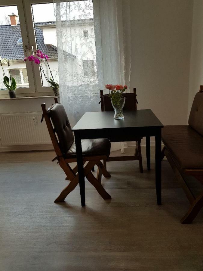 Helle Ferienwohnung An Der Rheinpromenade 50 Qm Duisburg Luaran gambar